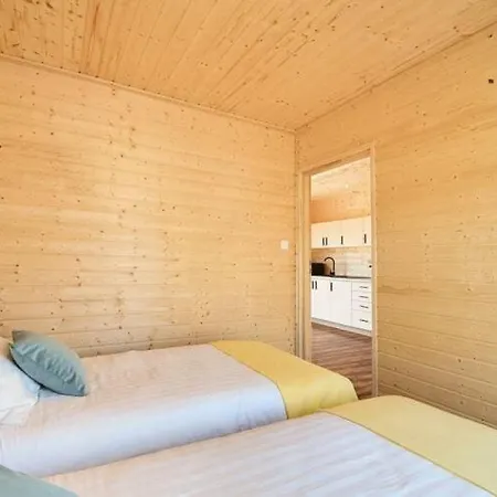 Cozy Homes For 5 People, Azy Dom wakacyjny